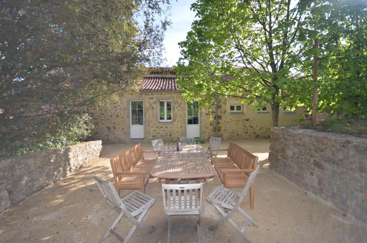 L'Escale Du Bocage Piscine Couverte Chauffee La Flocellière Exterior foto